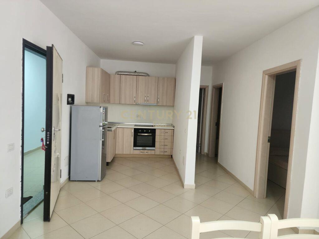 Apartament për shitje 2+1 në katin e parë te banimit të një