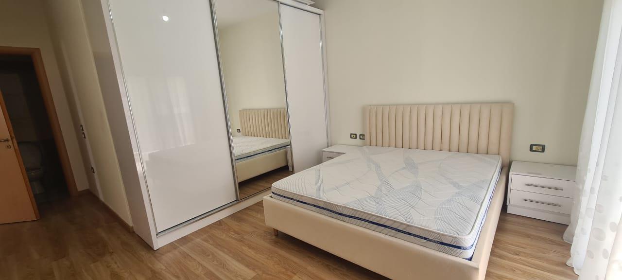 SHITET APARTAMENT 2+1+2 TE KOMBINATI I PESHKUT