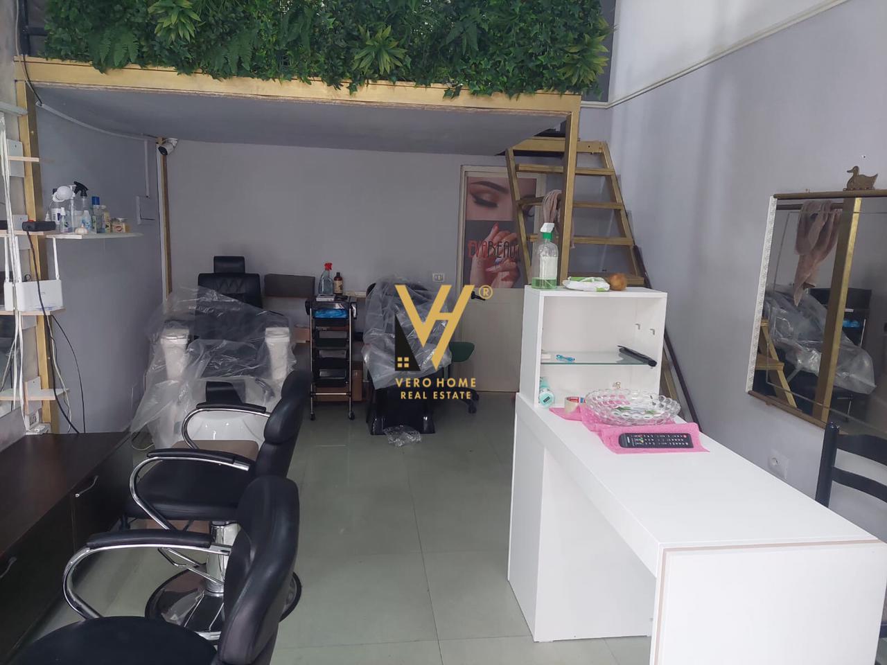 DYQAN 30 M2 ME QERA TE RRUGA 4 DESHMORET 600 EURO