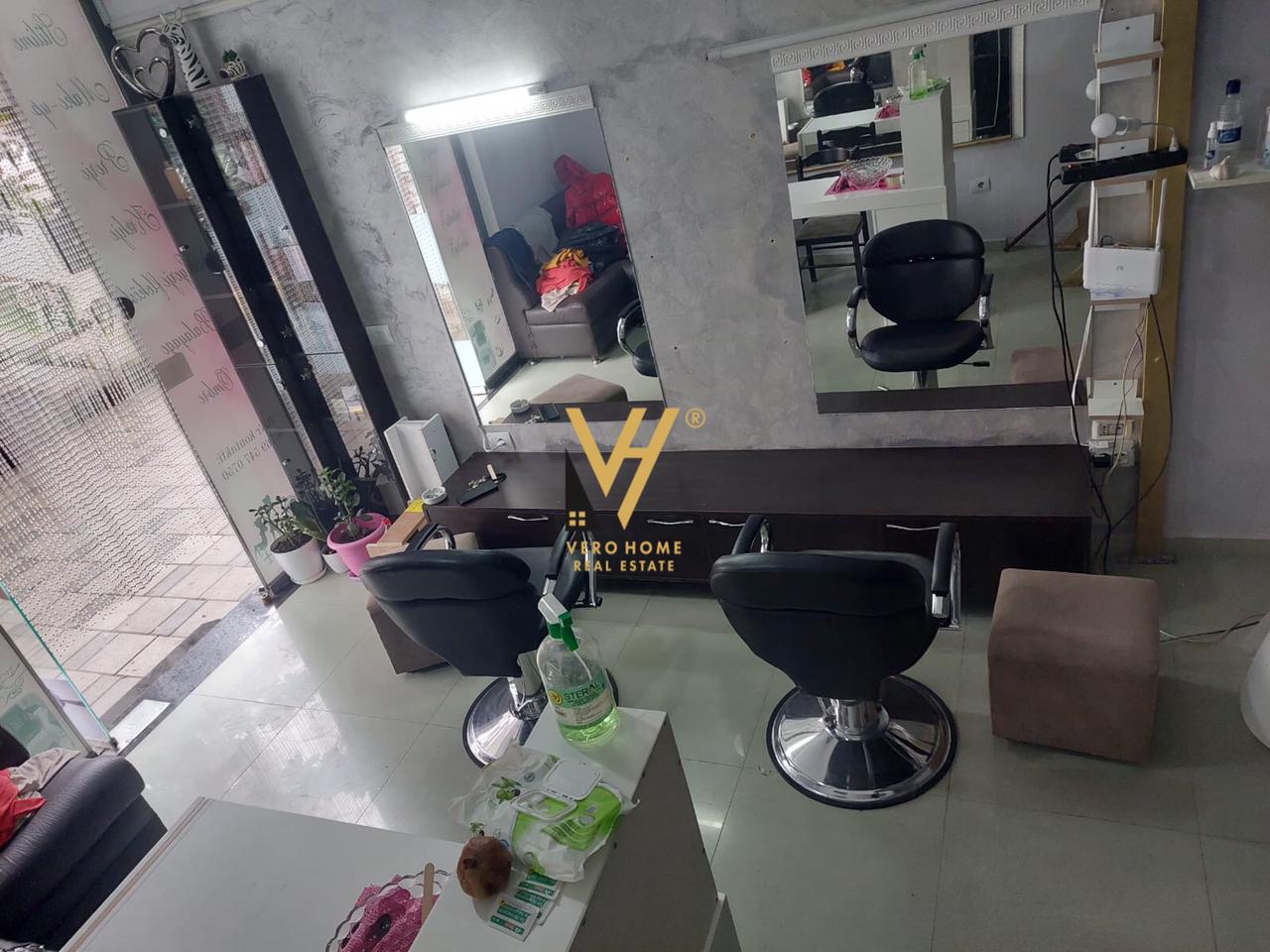 DYQAN 30 M2 ME QERA TE RRUGA 4 DESHMORET 600 EURO