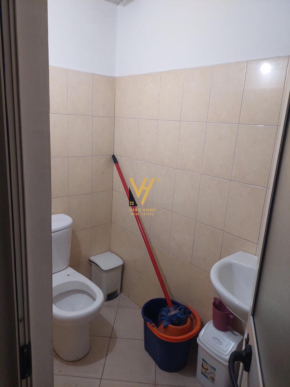 DYQAN 70 M2 ME QERA TE RRUGA 4 DESHMORET 550 EURO