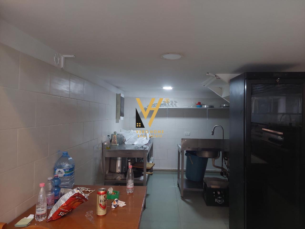 DYQAN 70 M2 ME QERA TE RRUGA 4 DESHMORET 550 EURO