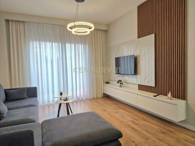 APARTAMENT PREMIUM 1+1 ME 1 POST PARKIMI, PAZARI I RI