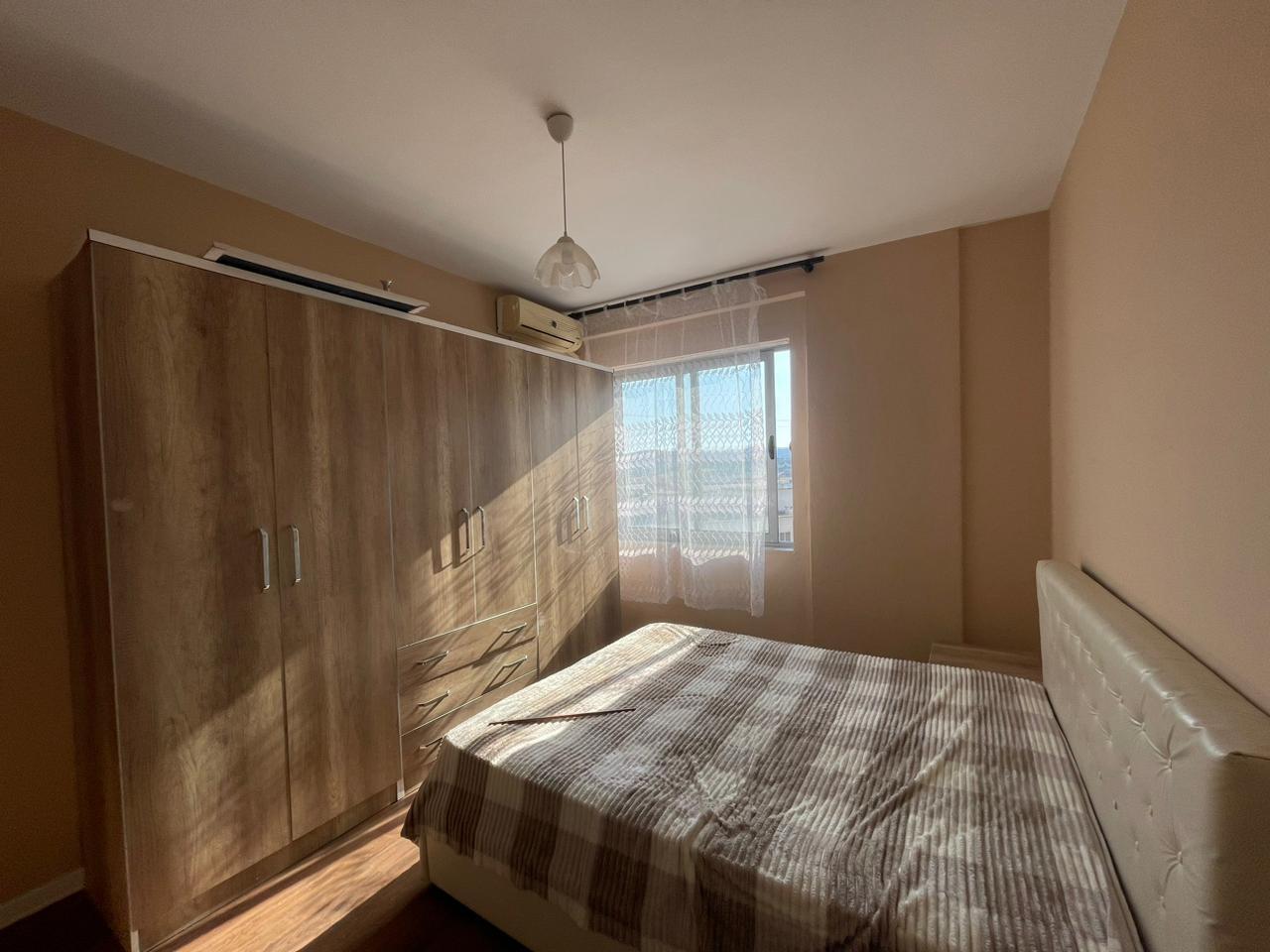 Jepet me qira apartament 2+1 në Astir