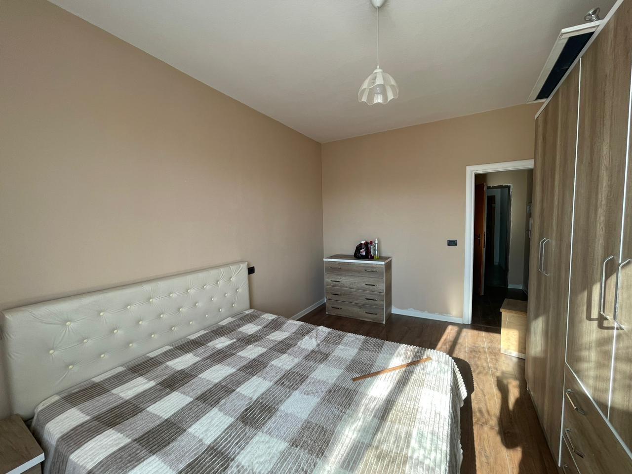 Jepet me qira apartament 2+1 në Astir