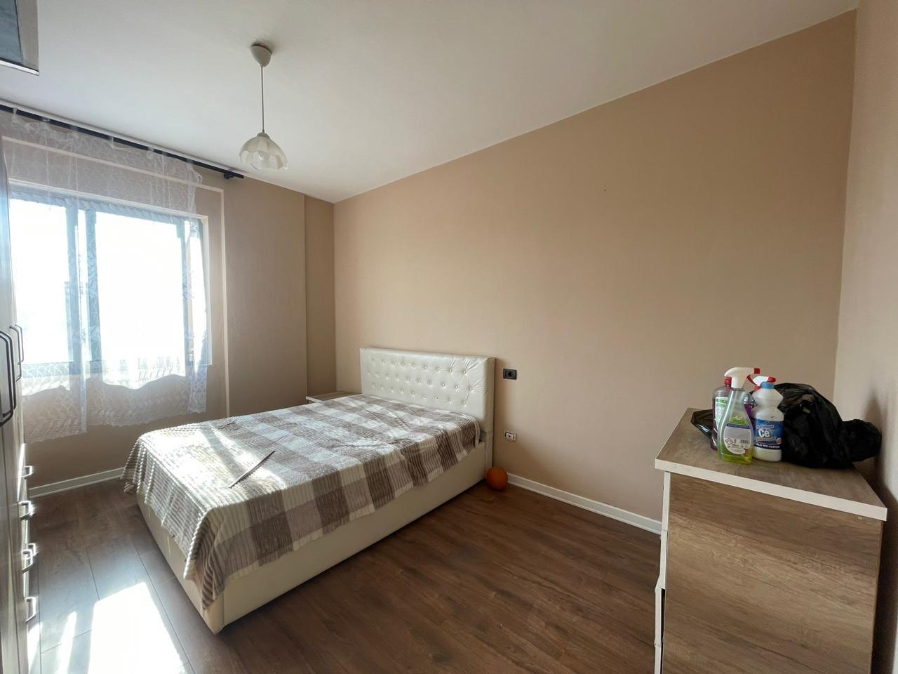 Jepet me qira apartament 2+1 në Astir