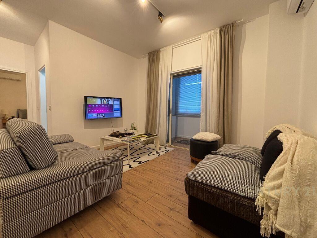JEPET ME QIRA APARTAMENT 1+1 PRANE QENDRES TREGTARE BLUE STA
