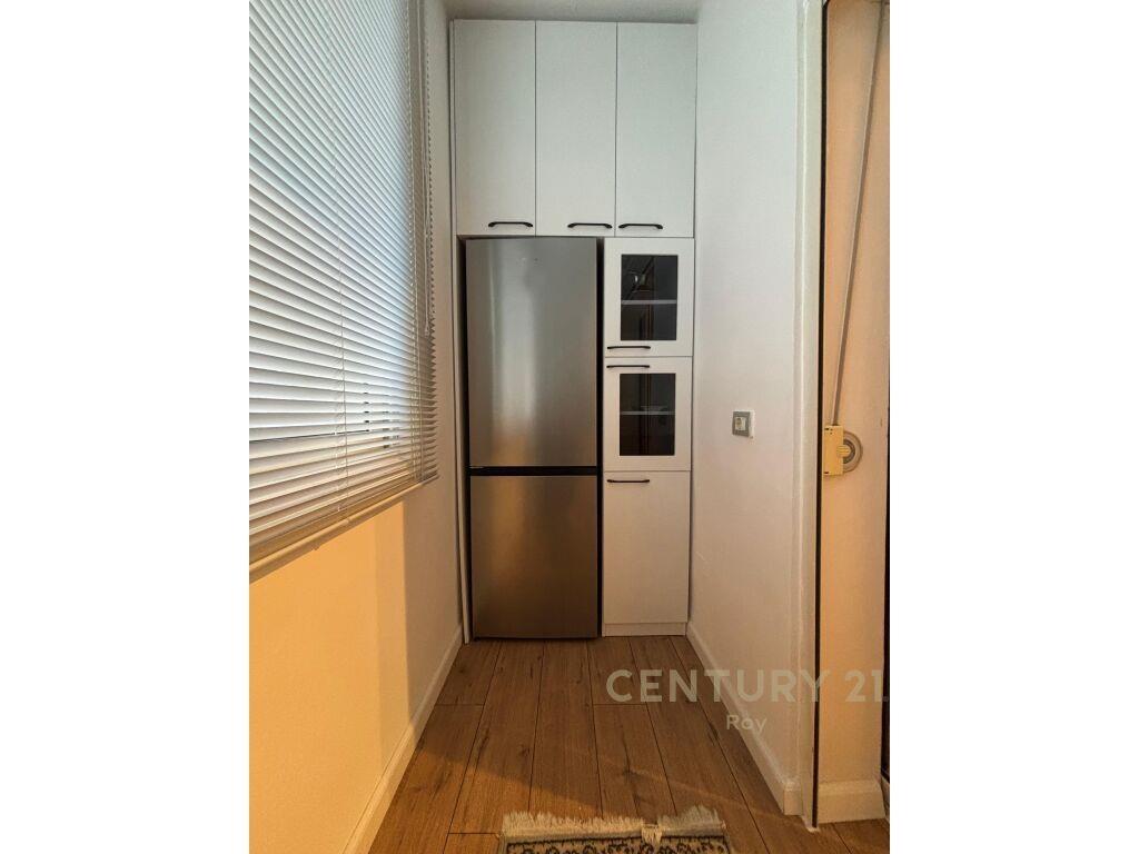 JEPET ME QIRA APARTAMENT 1+1 PRANE QENDRES TREGTARE BLUE STA