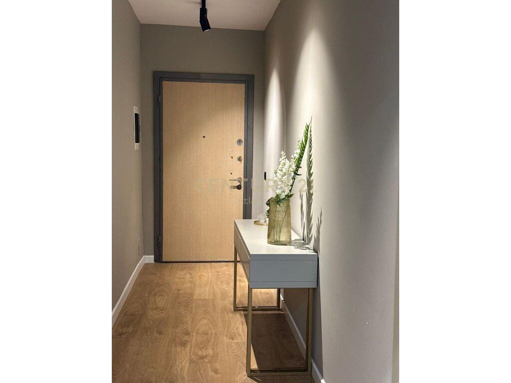 JEPET ME QIRA APARTAMENT 1+1 PRANE QENDRES TREGTARE BLUE STA