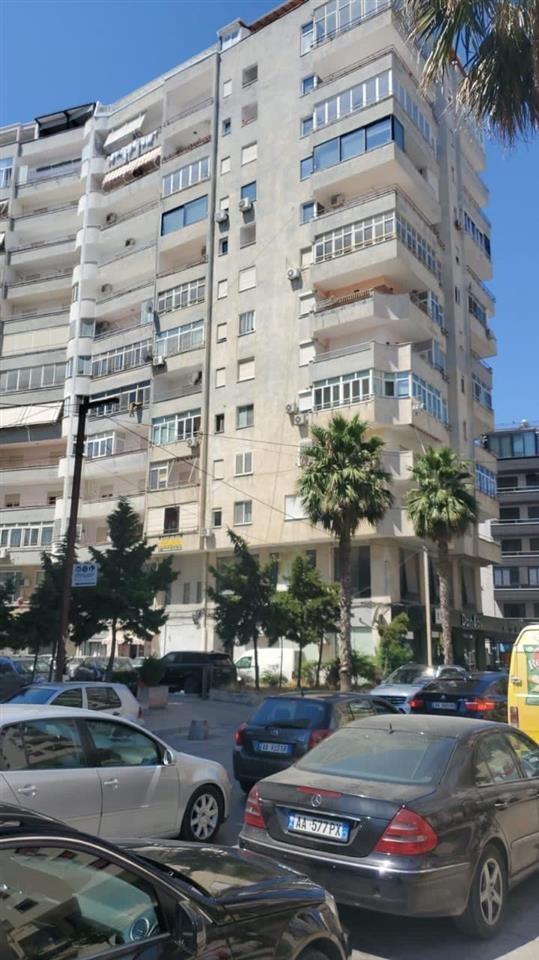 Apartament 2+1 me qera, Vollga