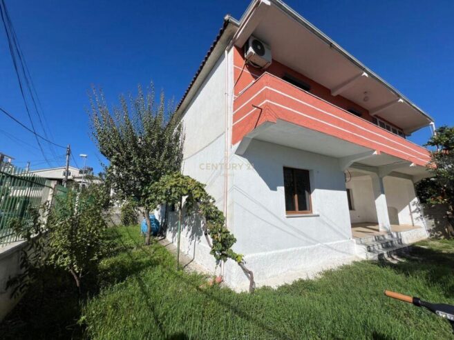 Vilë 2- kateshe për Shitje në Laprakë, Tiranë