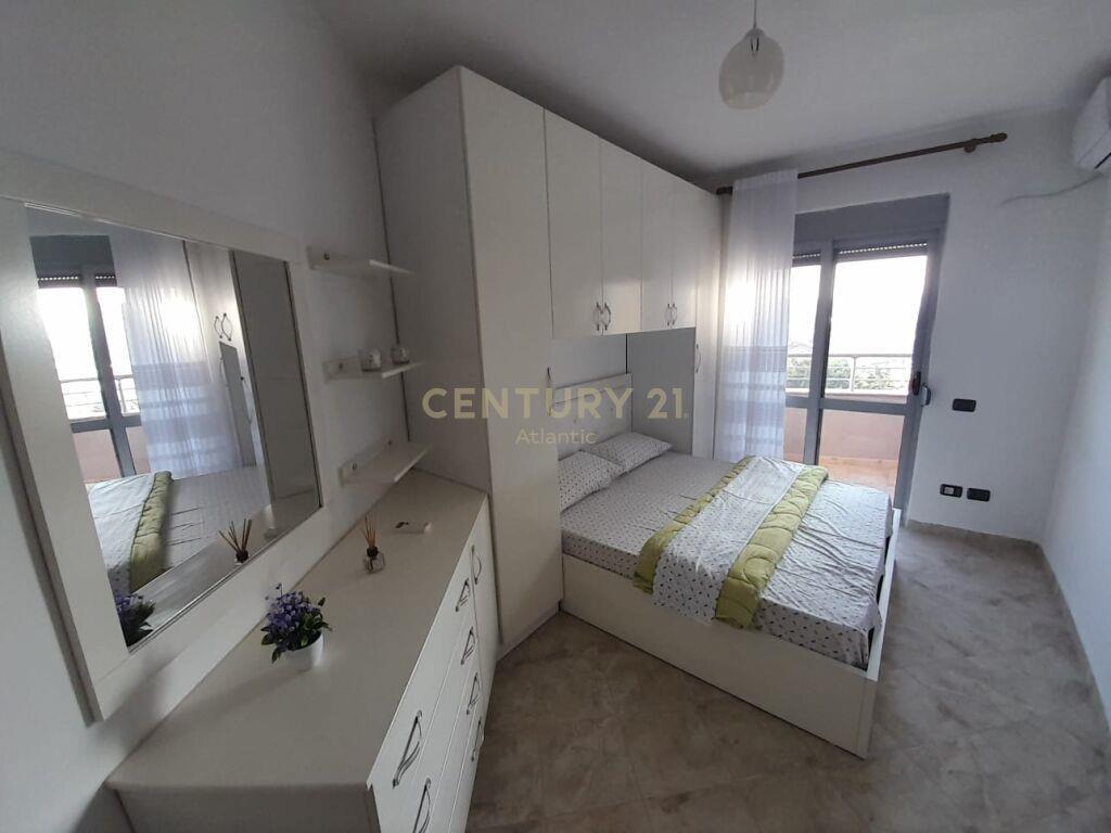 APARTAMENT 1+1+3 BALLKONE NE SHITJE, TEK KOMPLEKSI TOCAK, PL