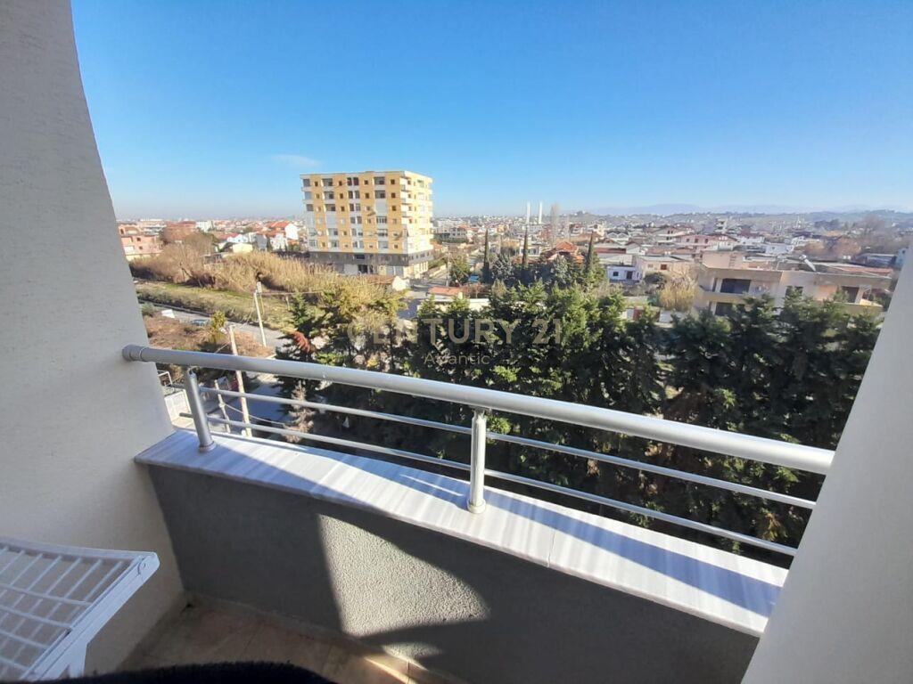 APARTAMENT 1+1+3 BALLKONE NE SHITJE, TEK KOMPLEKSI TOCAK, PL