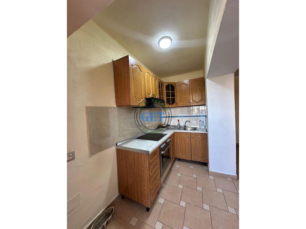 Jepet me qira, Apartament 1+1, Tek AKU, Durres