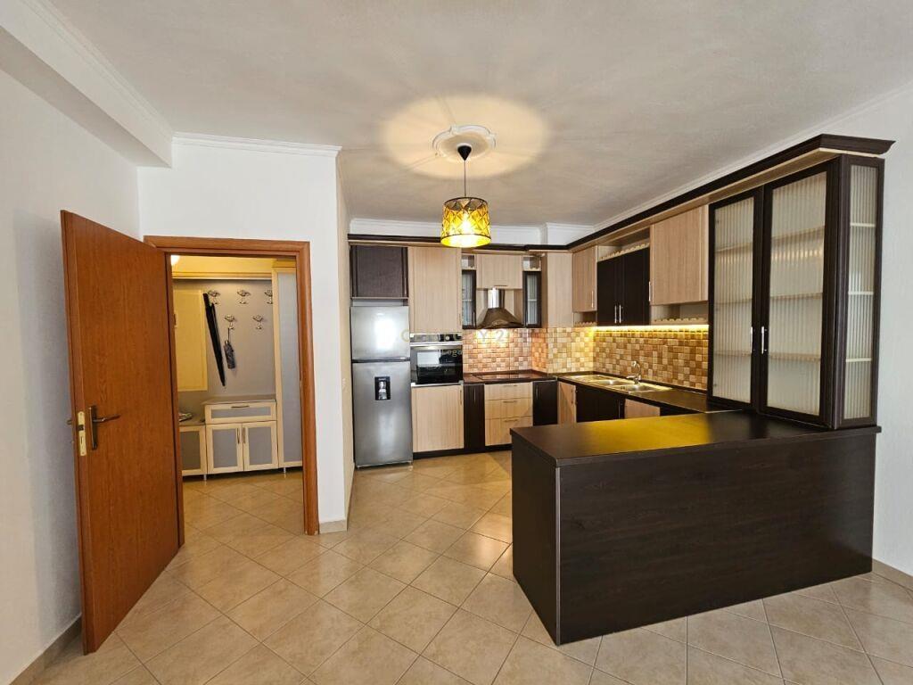 Jepet apartament 2+1+2 per qira ne Durres!
