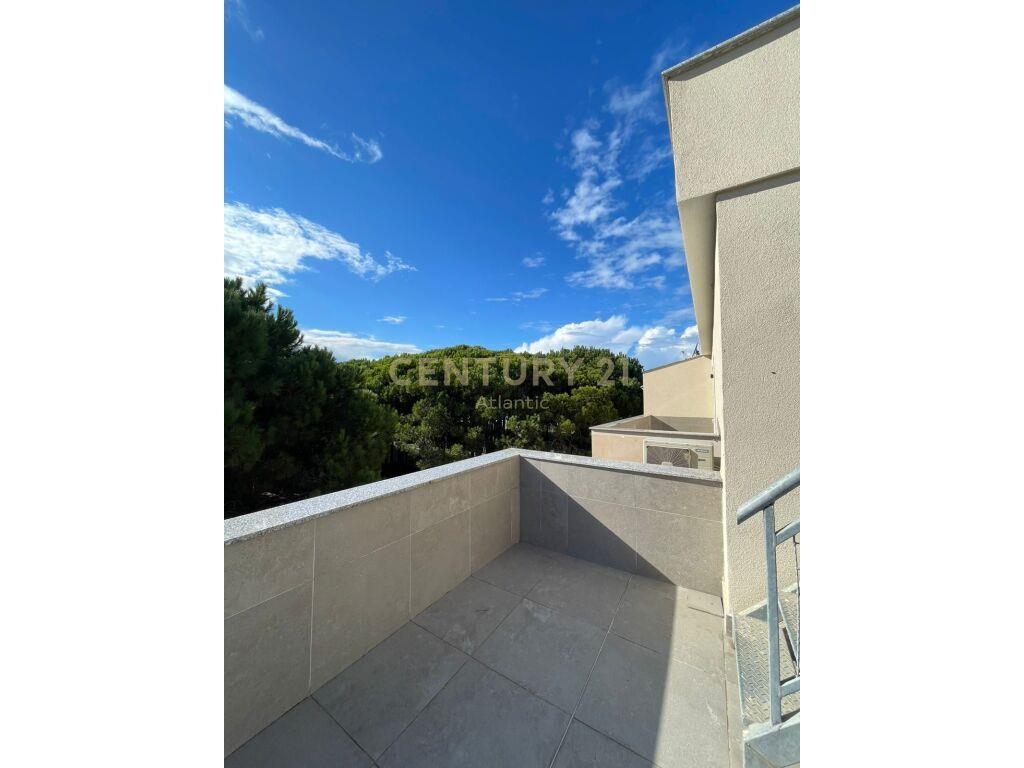 SHITET APARTAMENT 2+1+2+ VERANDE NE GOLEM !