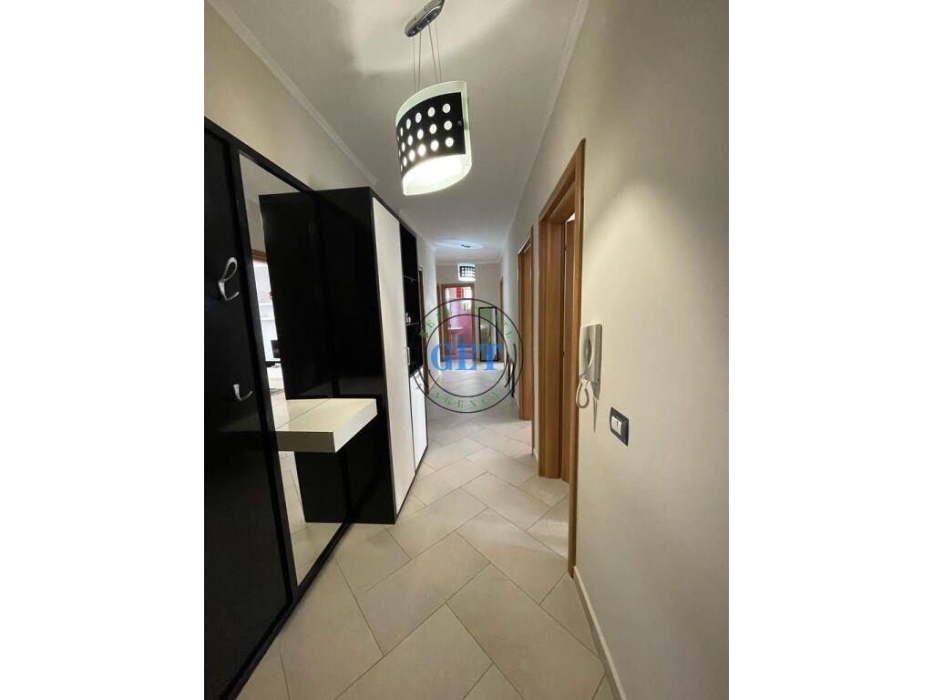 Qira, Apartament 2+1+2,Vollga Durres.