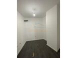 Shitet apartament 2+1+2 Rruga e Barrikadave