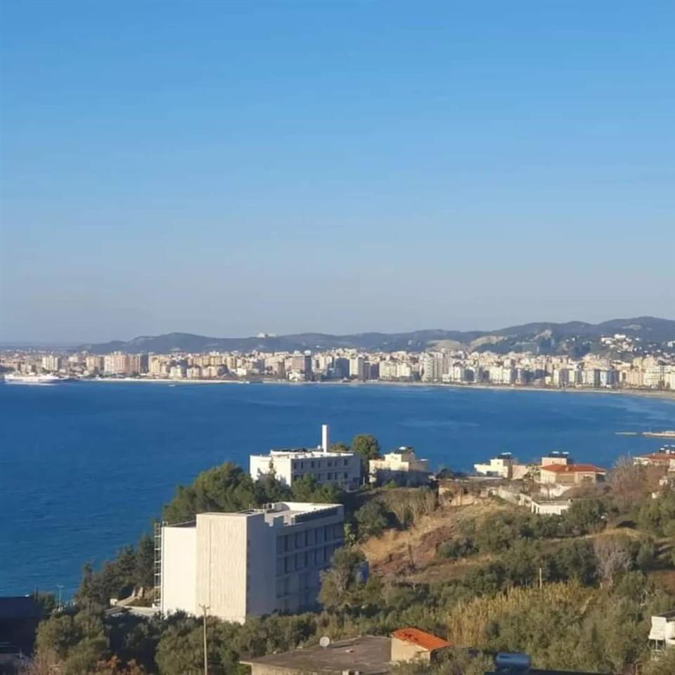 SHITET APARTAMENT 2+1 ME SUPER PAMJE NGA DETI