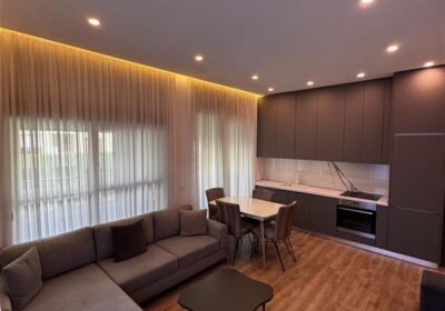 Shitet apartament 1+1 Mangalem Alidemi