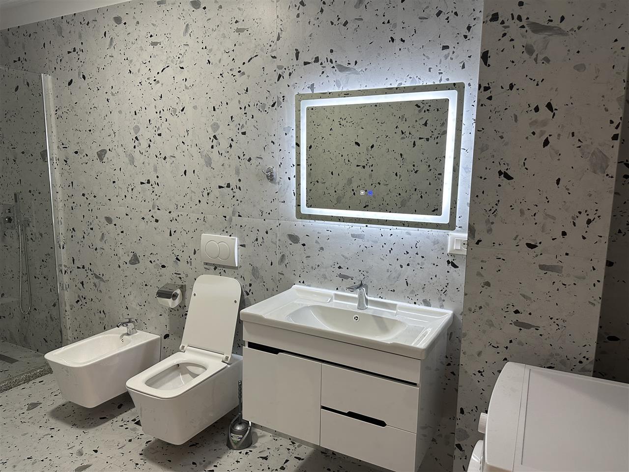 Luxury apartment 2+1+2 ( me qera)