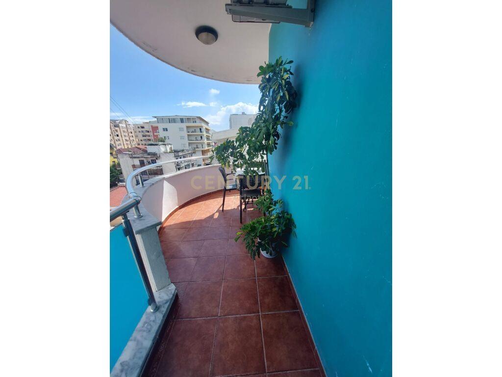 JEPET ME QERA APARTAMENT 1+1 ME PAMJE DETI PLAZH HEKURUDHA