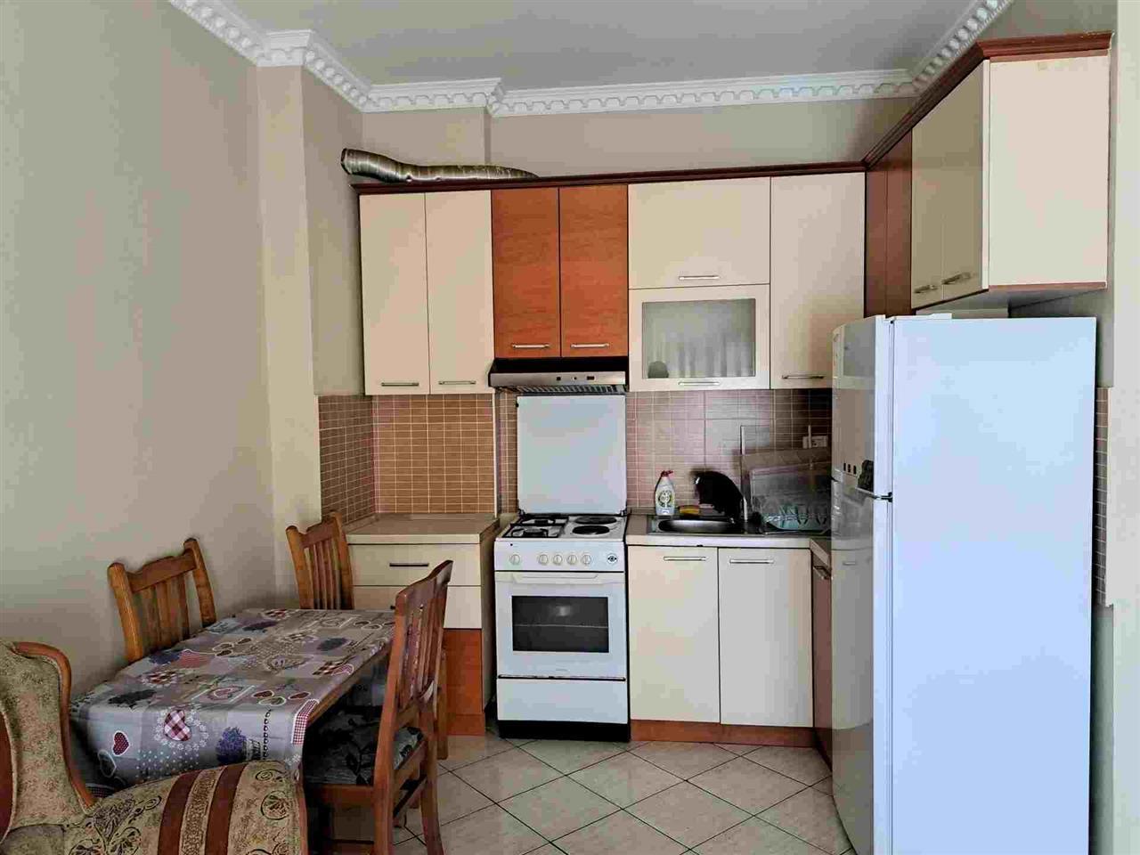 Apartament me qera