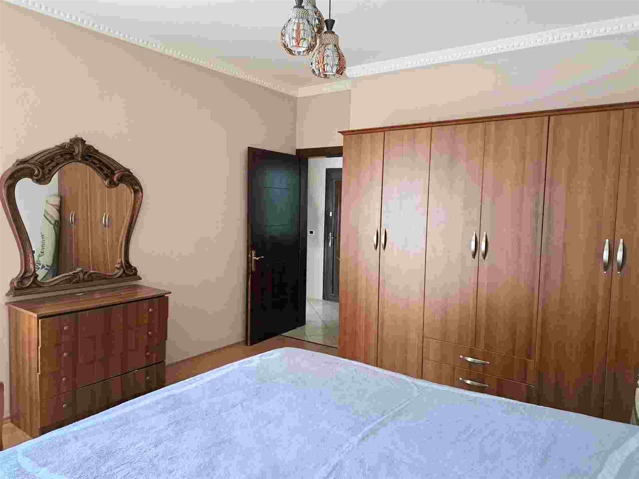 Apartament me qera