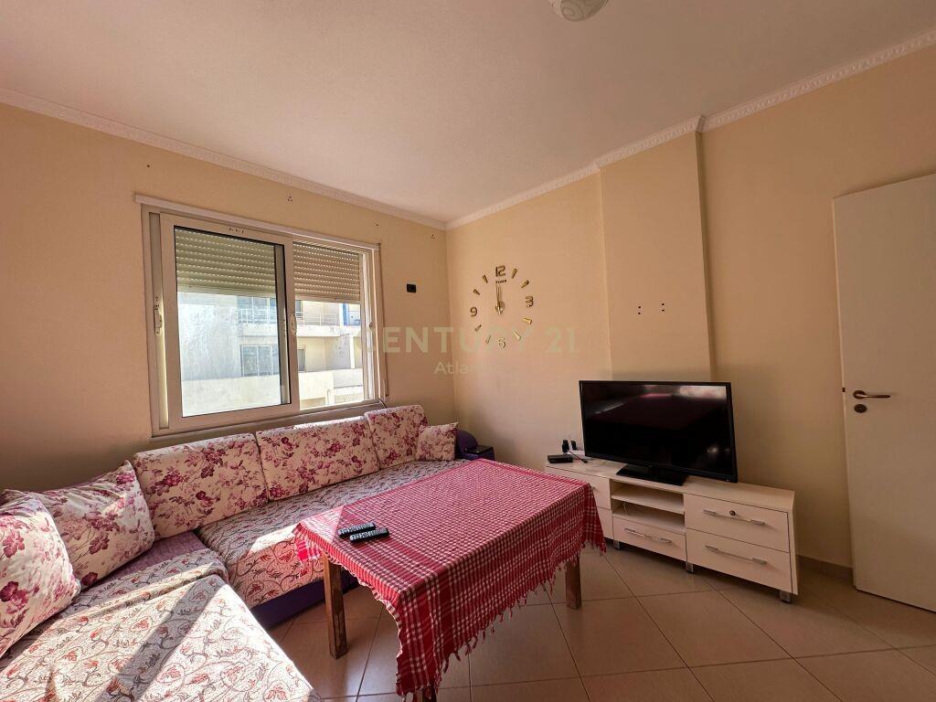 JEPET ME QERA APARTAMENT 1+1 ME PAMJE DETI, NE PLAZH-RROTA E