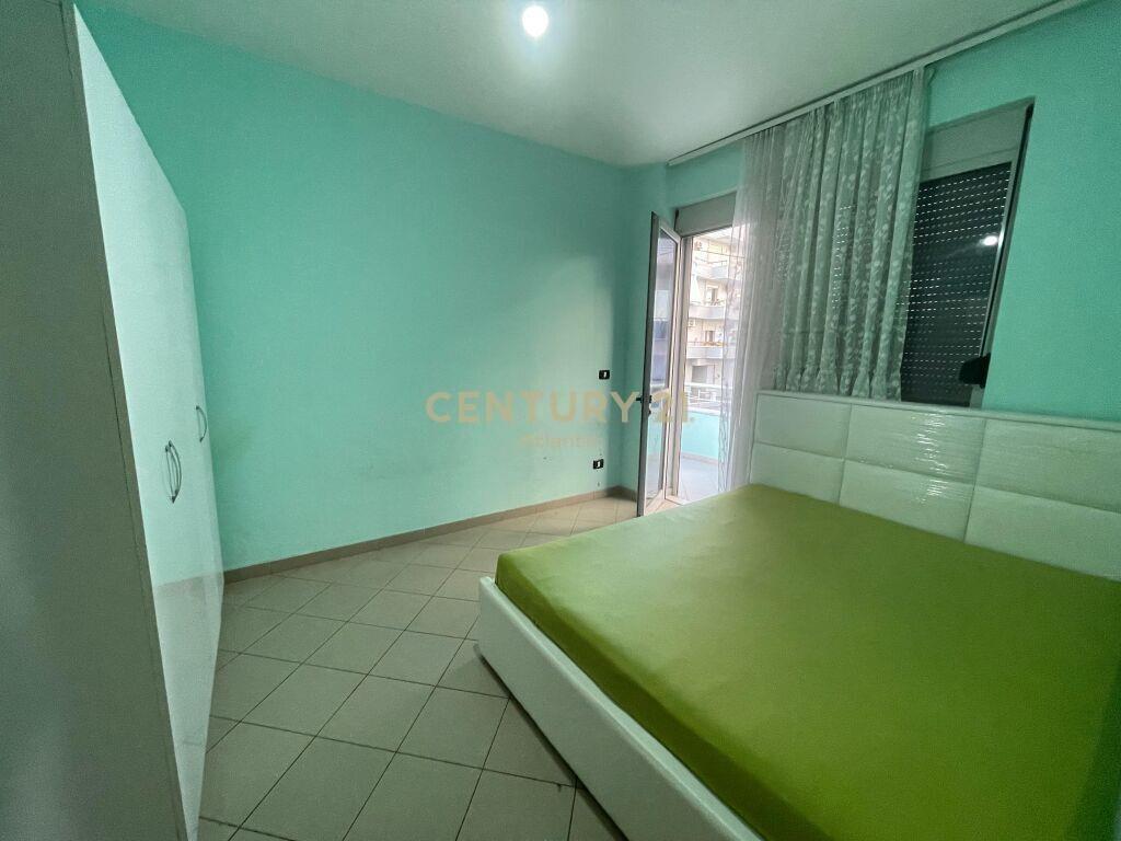 JEPET APARTAMENT ME QERA 1+1 NE PLAZH! 250 €