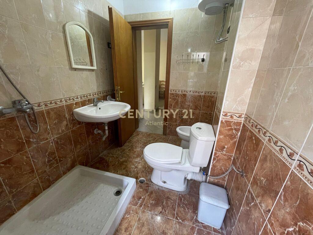 JEPET APARTAMENT ME QERA 1+1 NE PLAZH! 250 €