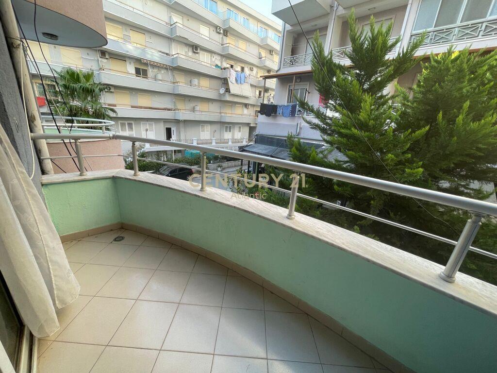 JEPET APARTAMENT ME QERA 1+1 NE PLAZH! 250 €