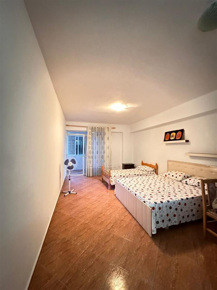 Garsoniere| 50m nga deti| Rrota e Kuqe