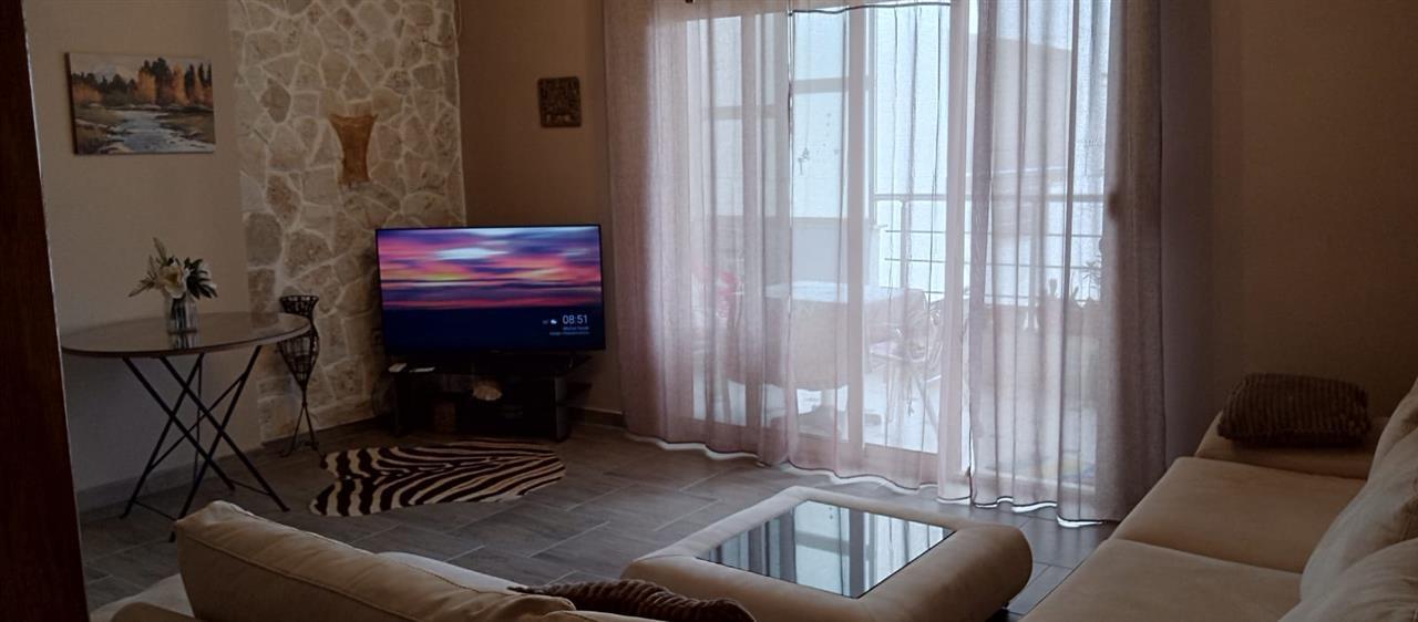 Shtepi me qera 1+1 Sarande