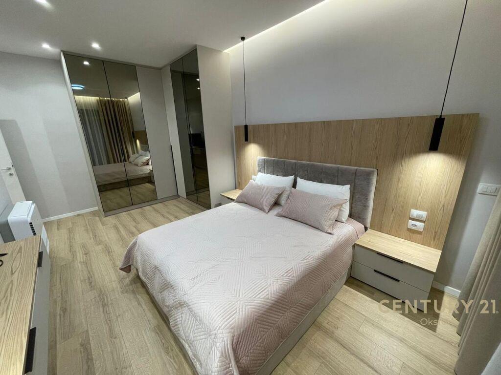 QIRA, APARTAMENT 2+1+PARKIM, TEK LIQENI I THATE!