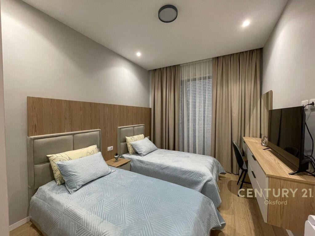 QIRA, APARTAMENT 2+1+PARKIM, TEK LIQENI I THATE!