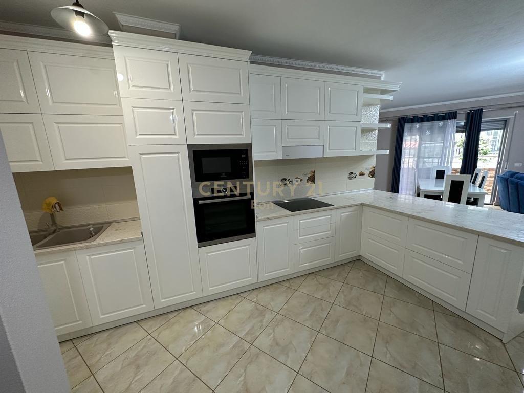 SHITET APARTAMENT 150m2 2+1+2 NE VOLLGA!