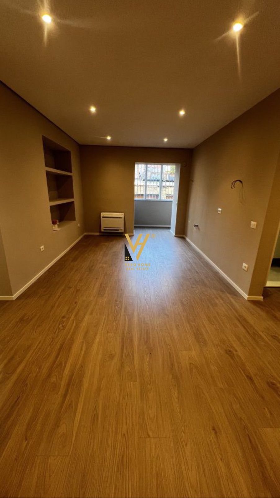 ZYRE 94 M2 ME QERA TE RRUGA E KAVAJES 900 EURO