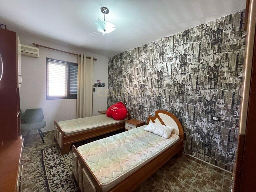 JEPET APARTAMENT ME QIRA 2+1 , PRANE MUZEUMIT !