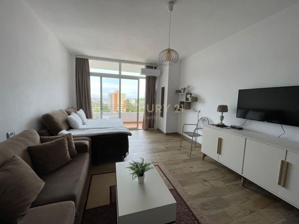 JEPET ME QERA GARSIONERE,TEK BLLOKU NE PLEPA