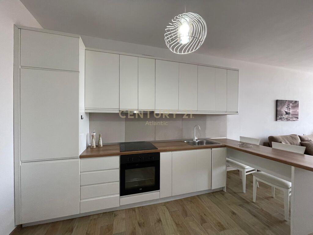 JEPET ME QERA GARSIONERE,TEK BLLOKU NE PLEPA