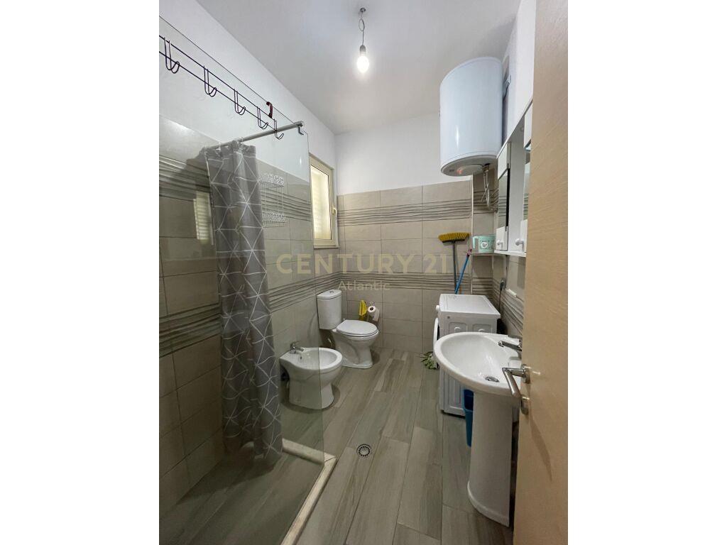 JEPET ME QERA GARSIONERE,TEK BLLOKU NE PLEPA