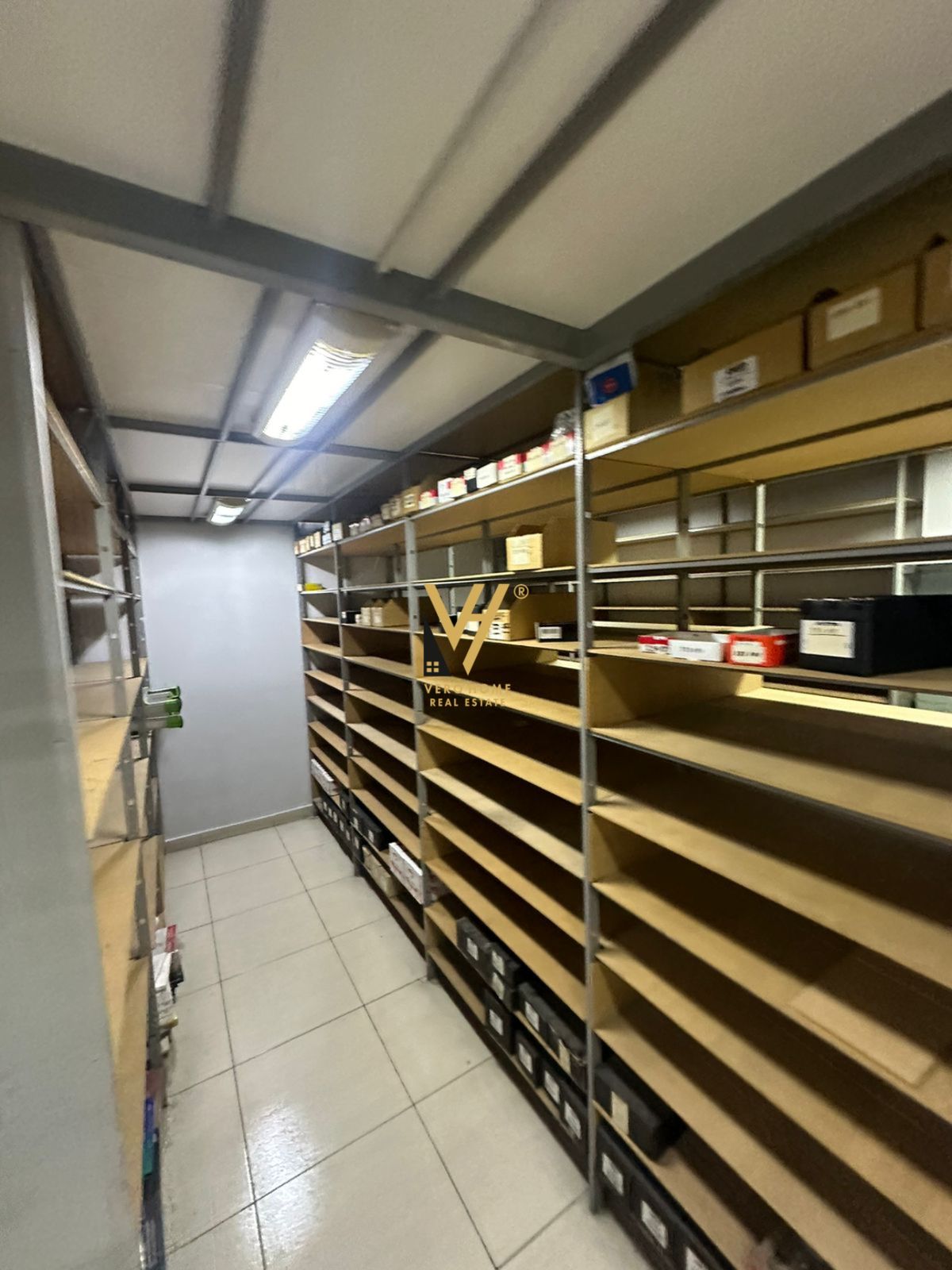 DYQAN 166 M2 PAS DELIJORGJIT 780.000 EURO