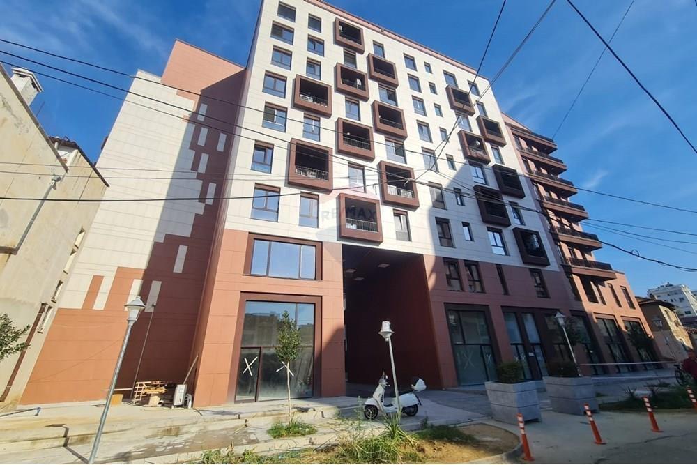 Apartament per qira , 1+1, per zyra