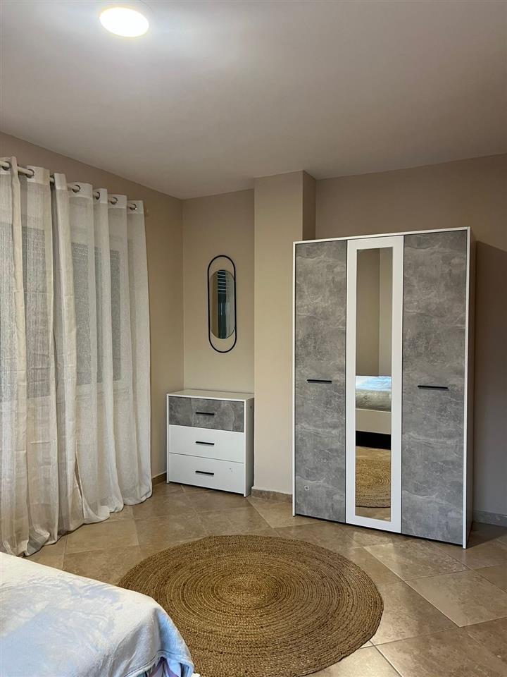 Jepet me qera apartament 2+1 per Airbnb ose banim ne Tirane