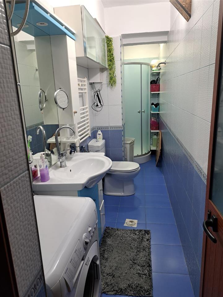 QERA – Ali Demi – 2 + 1 – E Mobiluar