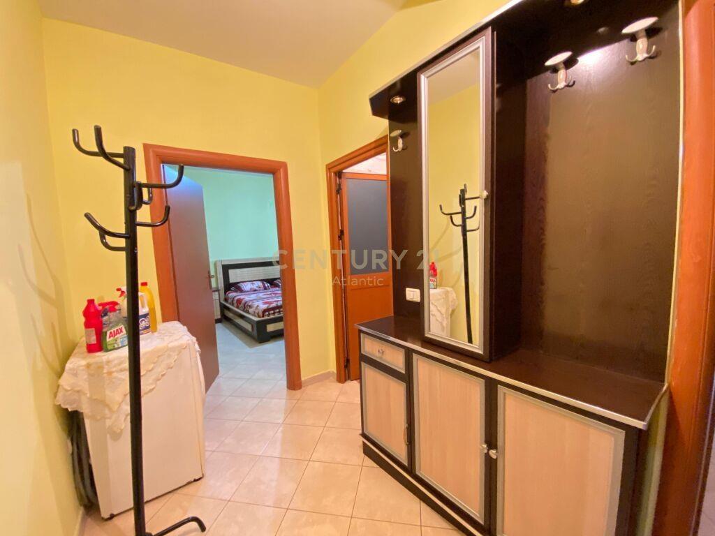 JEPET ME QERA APARTAMENT 2+1 TEK ISH-URT DURRES