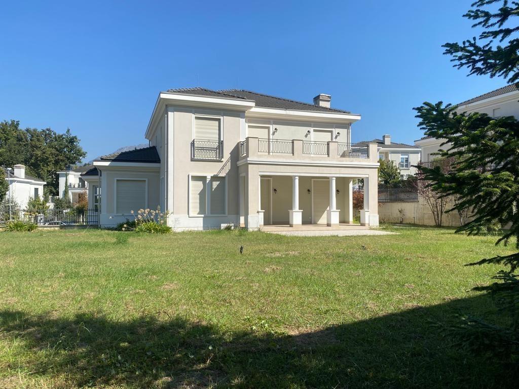 Qera, Vilë, Rezidenca ”Rolling Hills”, Tiranë