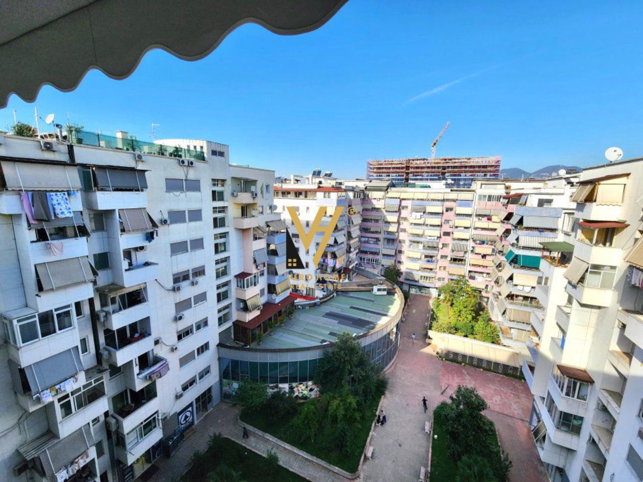 4 POSTE PARKIMI TE KIKA 1 90.000 EURO