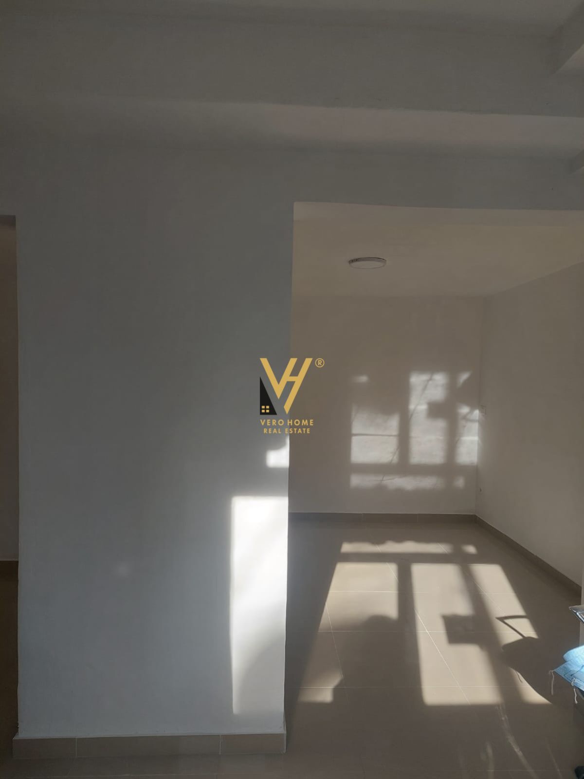 DYQAN TE QYTETI STUDENTI 30.000 LEKE